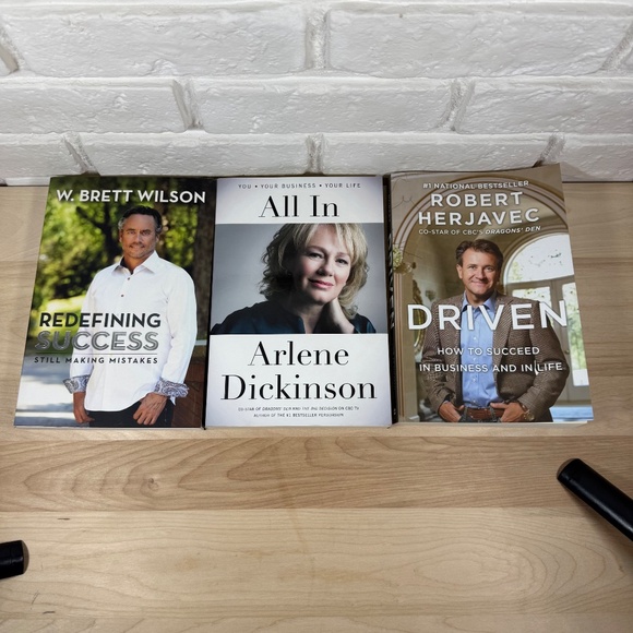 DRAGON'S DEN 3 Original Cast Biographies - Dickinson, Wilson and Herjavec  EUC - Picture 1 of 6